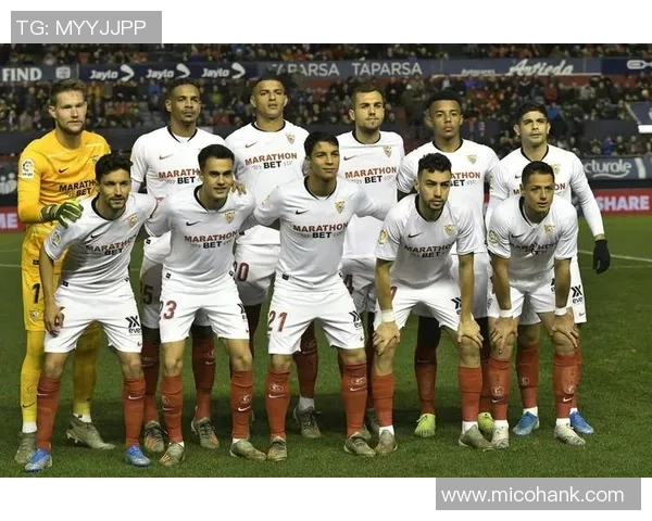 足球明星合照高清大集合展现球场魅力与友谊瞬间 足球明星合照高清大集合展现球场魅力与友谊瞬间